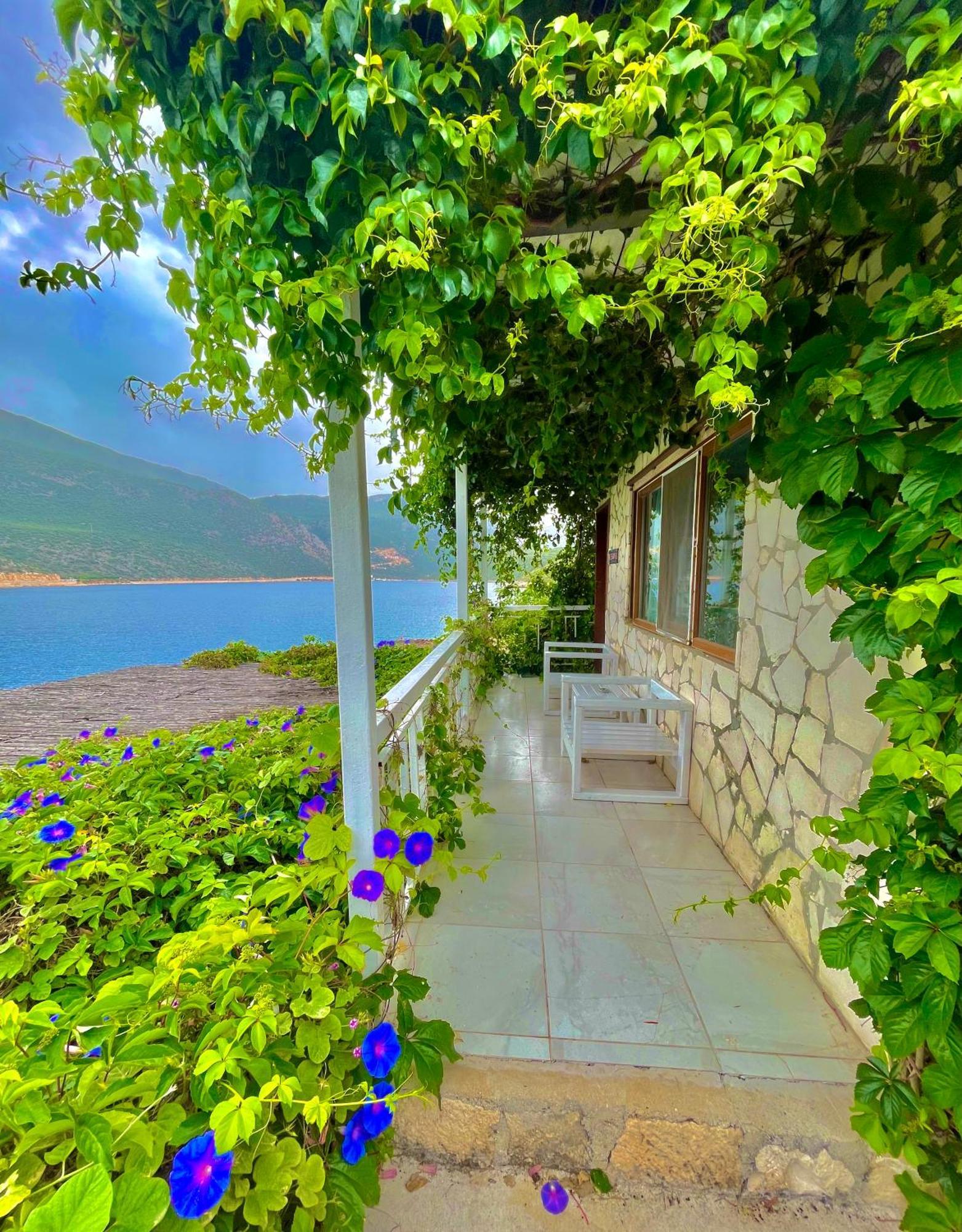 Korsanada Hotel Каш Екстериор снимка